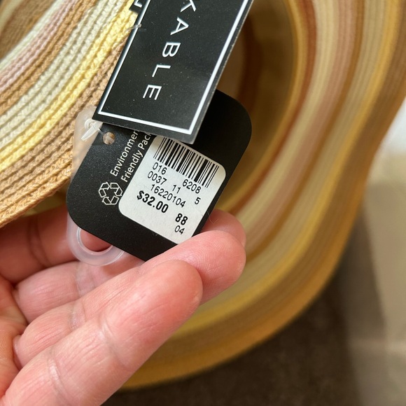 Toast Sun Hat with neutral colors - Picture 10 of 16